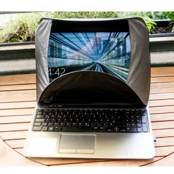 Hood PC Sun Shade for PC Laptops by Hoodman - Picture 8 of 8
